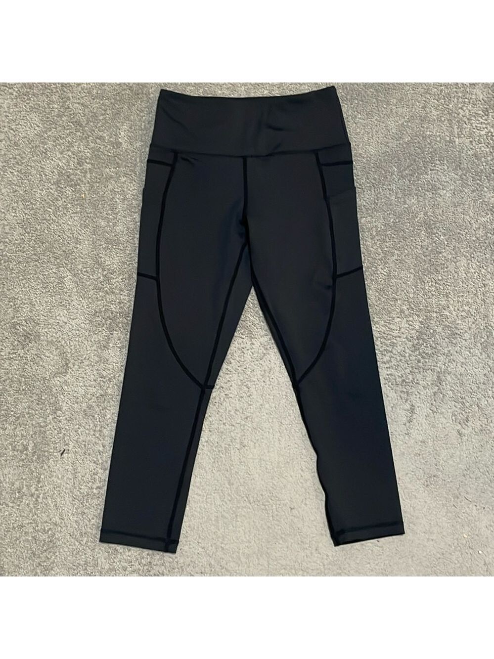 EC ZYIA Active Black Crop Leggings w/ Pockets - Size S